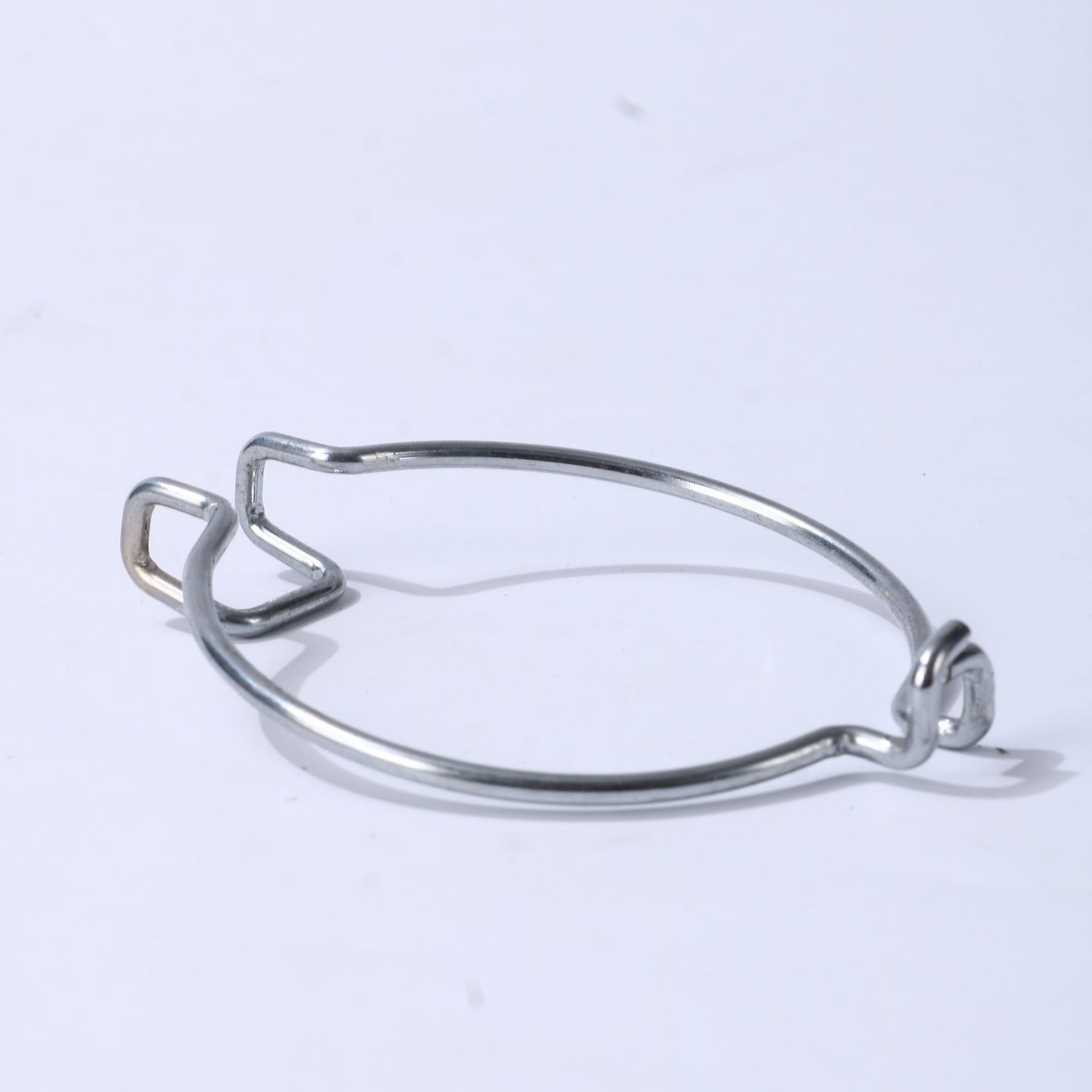 Factory direct sales and processing of special-shaped springs, 304 stainless steel wire bent parts, small handle compression springs Application Scenario