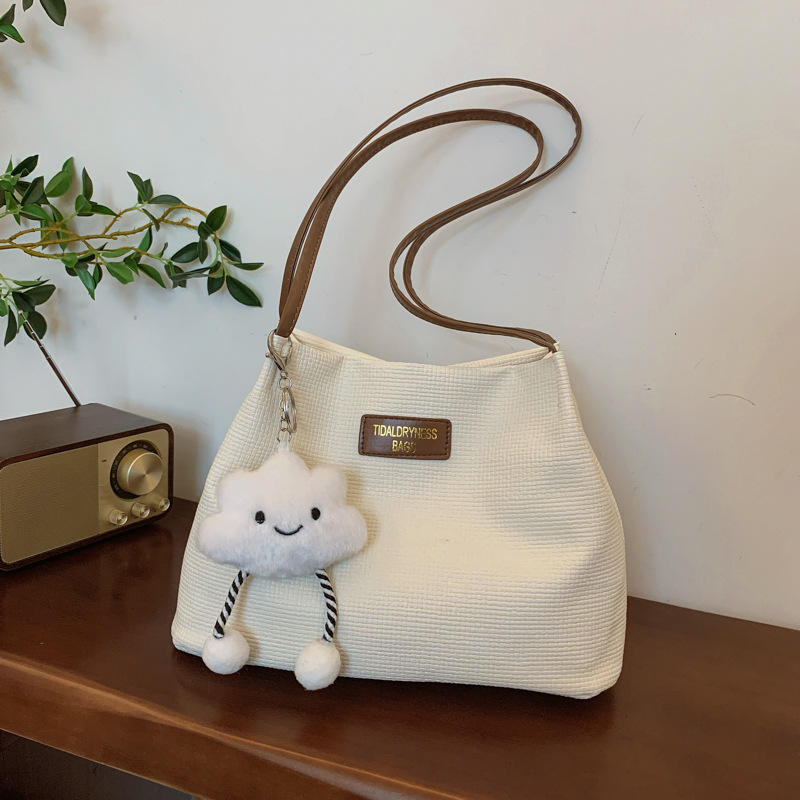 Casual large-capacity autumn new style, stylish 2024 solid color commuter single-shoulder underarm tote bag, women's crossbody bag full figure