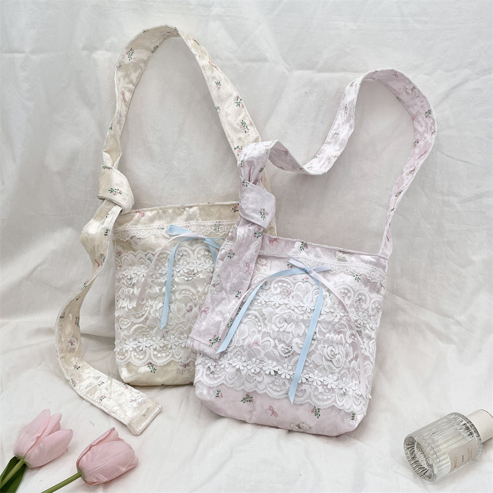 5441 Silk-textured chiffon single-shoulder underarm bag, cute little bear crossbody bag for girls, hand-held canvas bag for shopping details Picture