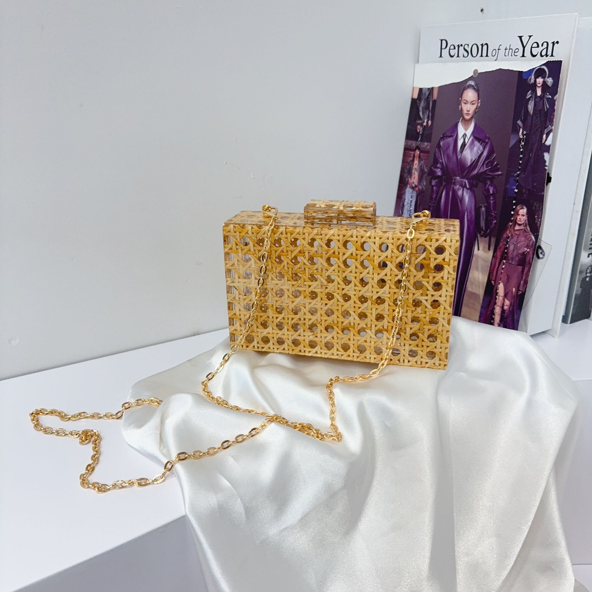 2025 New cross-border retro evening clutch bag, European and American rattan woven acrylic bag, single-shoulder bag, chain crossbody women's bag details Picture