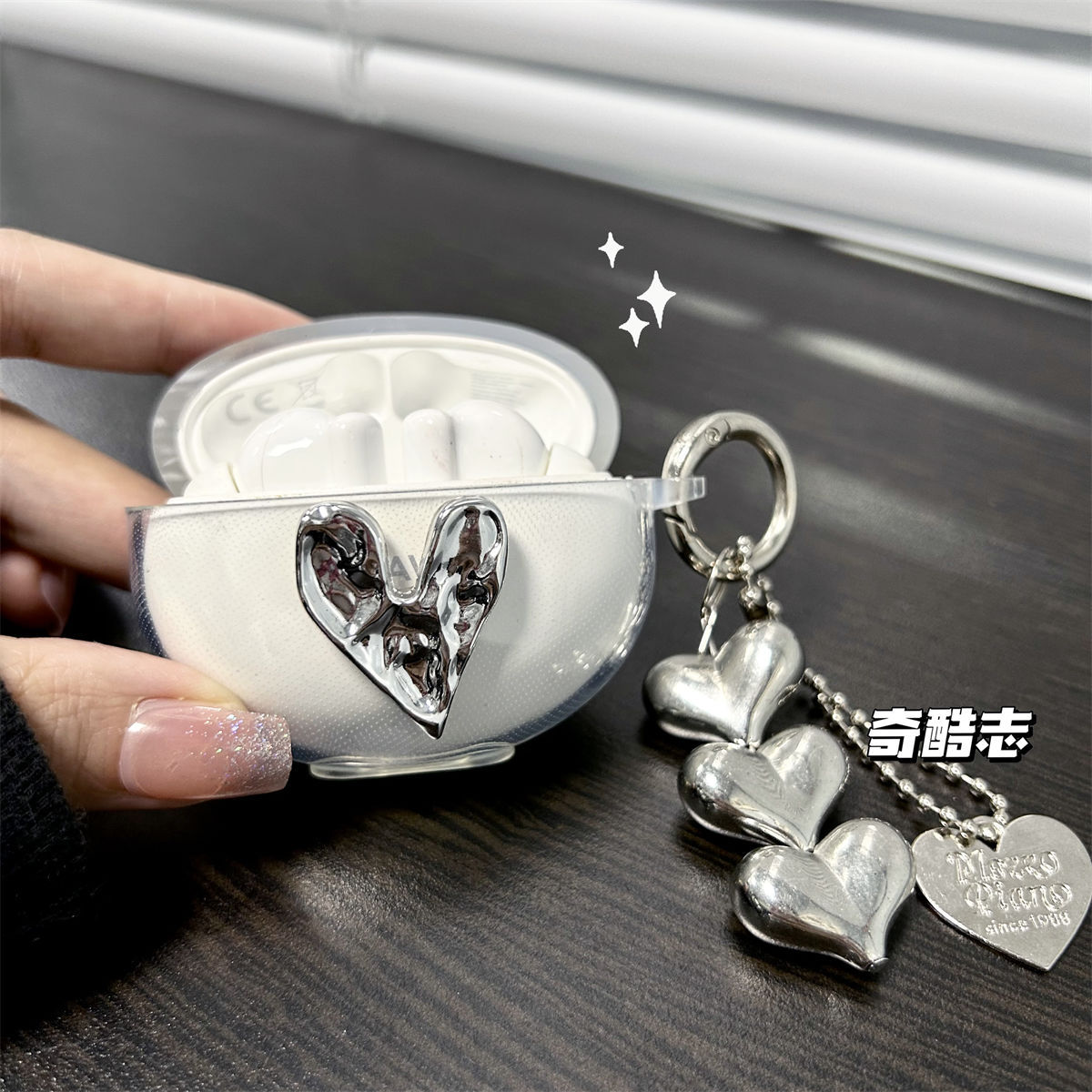 The minimalist style is suitable for the t01 True Self Buds T310. The high-end AIR6 Pro features a three-dimensional silver 110 heart-shaped earphone case Specification drawing