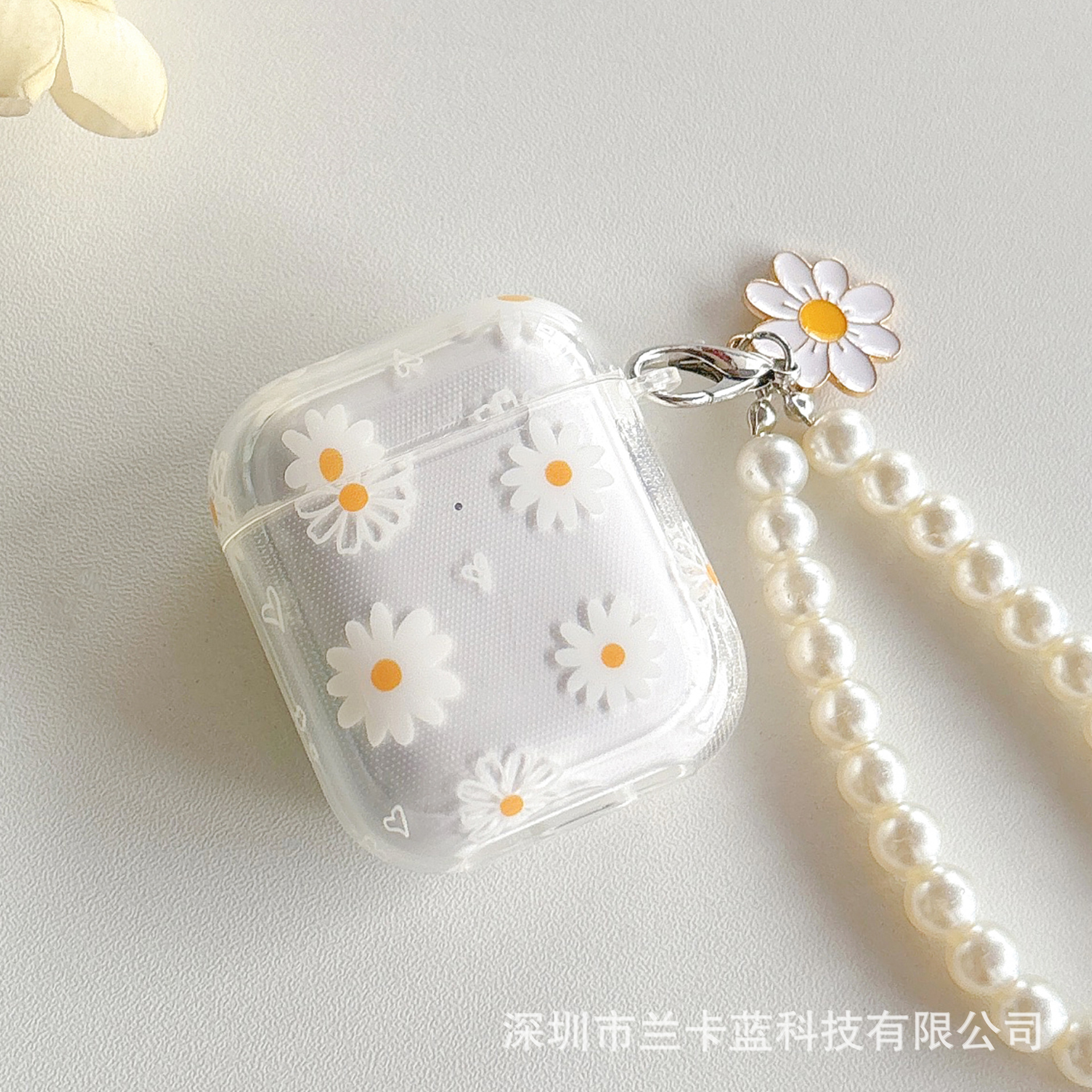 Suitable for AirPods 1/2/3 Pro PRO2 Bluetooth earphone case, high-transparency Daisy imitation pearl pendant IMD shell Specification drawing