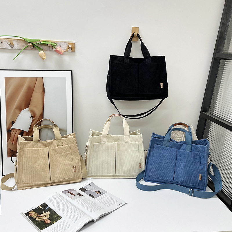 European and American cross-border corduroy canvas bags, handbags, large-capacity single-shoulder bags, retro commuting artistic crossbody bags Application Scenario
