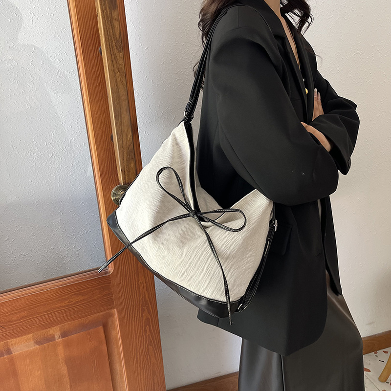 2024 New Korean large-capacity canvas bag, women's forest and cute school-style tote bag, casual single-shoulder bucket bag details Picture