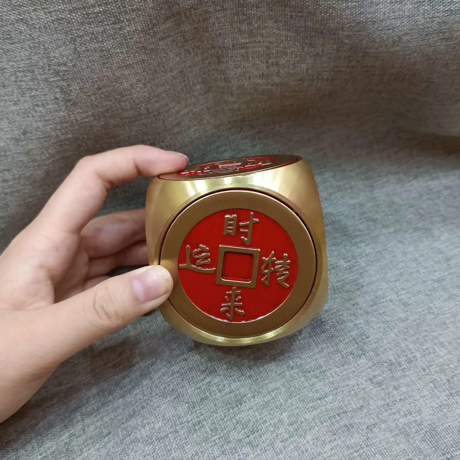 The Zhonggong Craft hand-held piece is a cube with five emperors and six sides rotating, and the mountain ghost and the god of Wealth rotate detail image 5