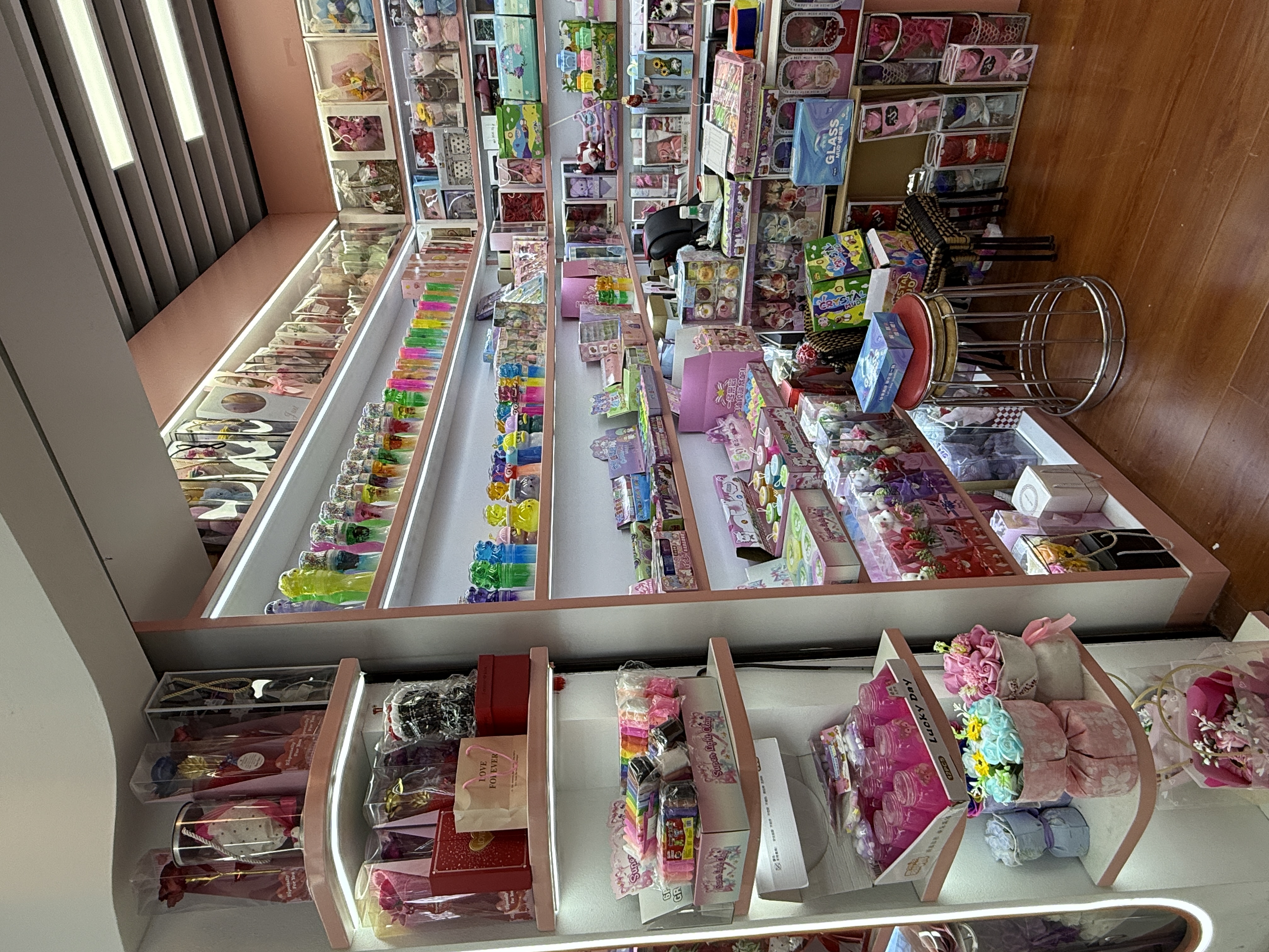 Yiwu Xiaojuan Handicrafts Factory, Zhejiang Province describe pic - 2