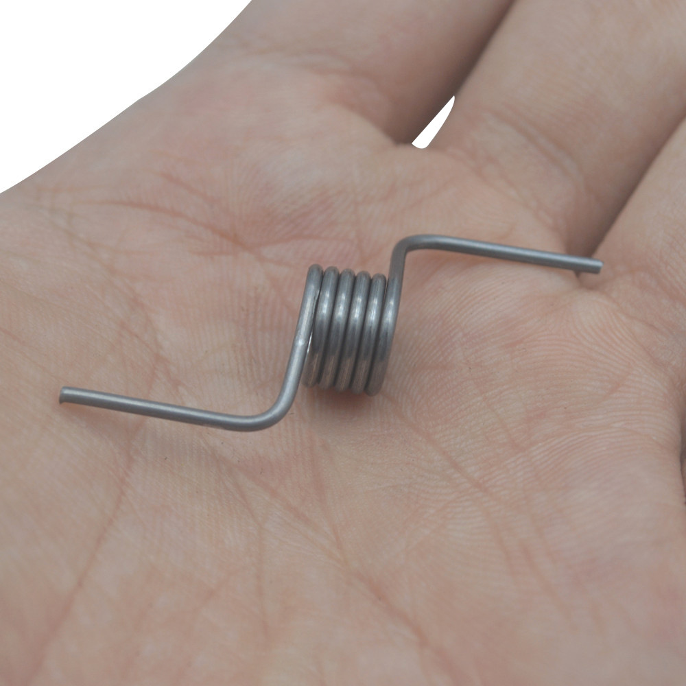 Midea refrigerator door torsion spring accessories, Aoma T CL middle beam flip plate fixed hinge baffle door latch spring Application Scenario