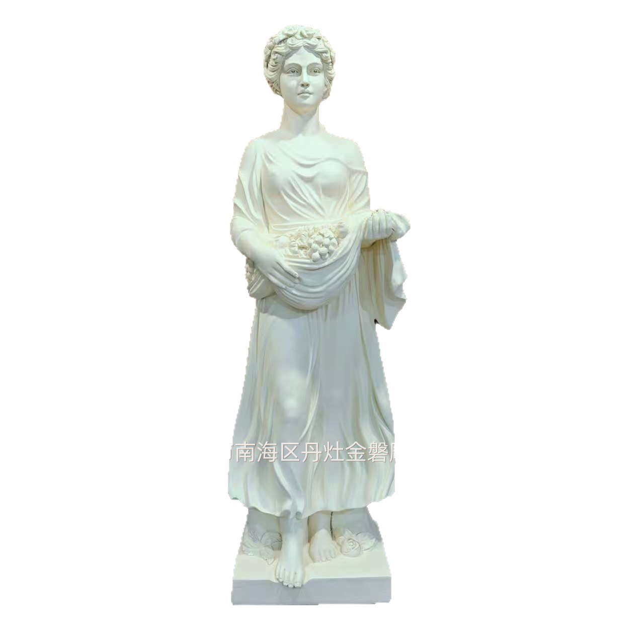 European-style Western goddess sculpture ornaments, square courtyard, hotel, villa landscape, beautiful angel statue ornaments, landscape Item Picture