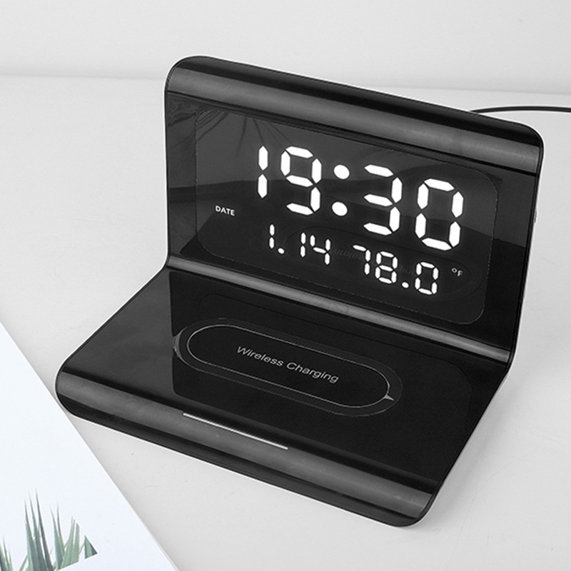 Desktop alarm clock, wireless charger, multi-functional charger, clock function, three-in-one clock, wireless charging, cross-border Specification drawing