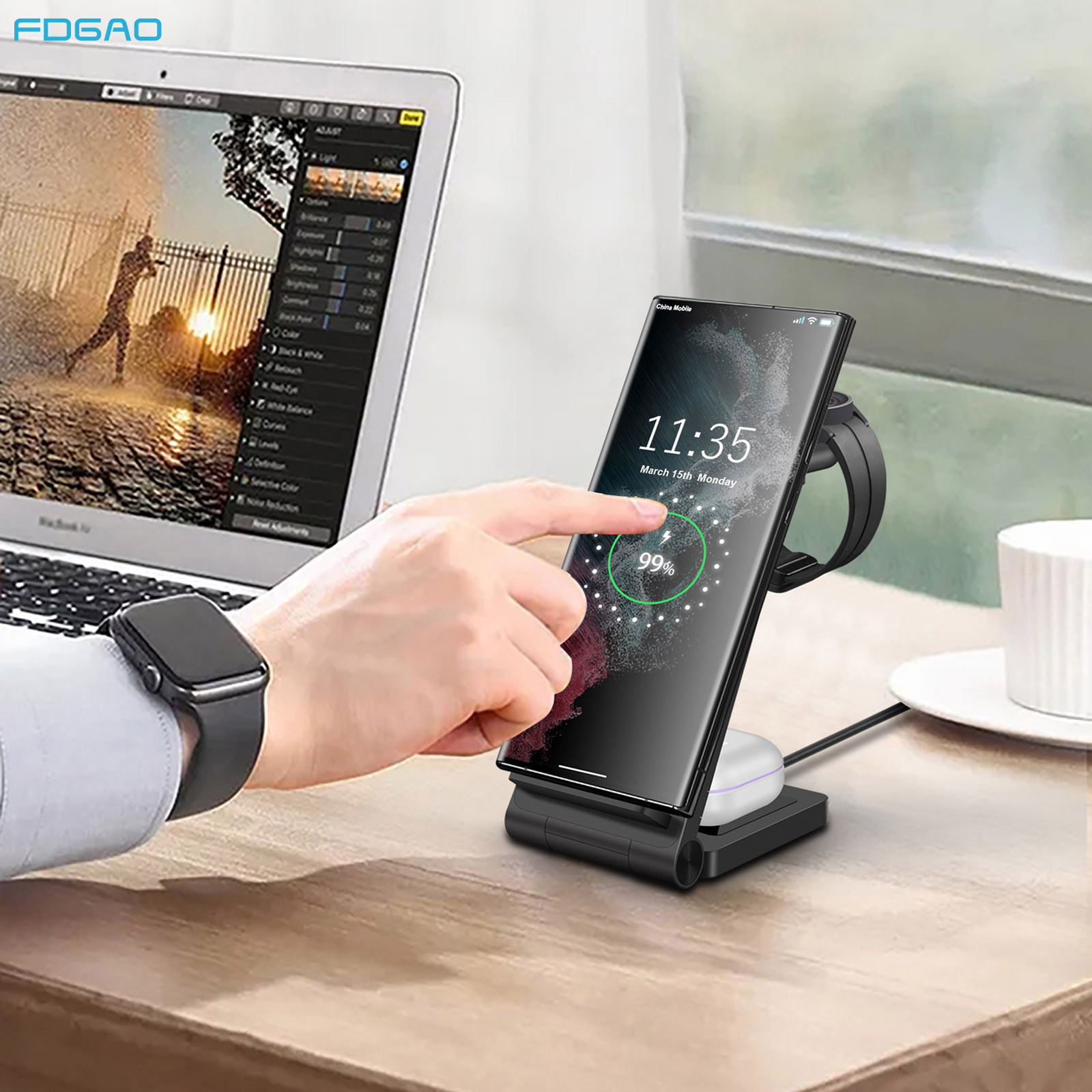 FDGAO/ Samsung Wireless Charger 3-in-1 fast charging 15W is suitable for charging Samsung mobile phones, watches and headphones Application Scenario