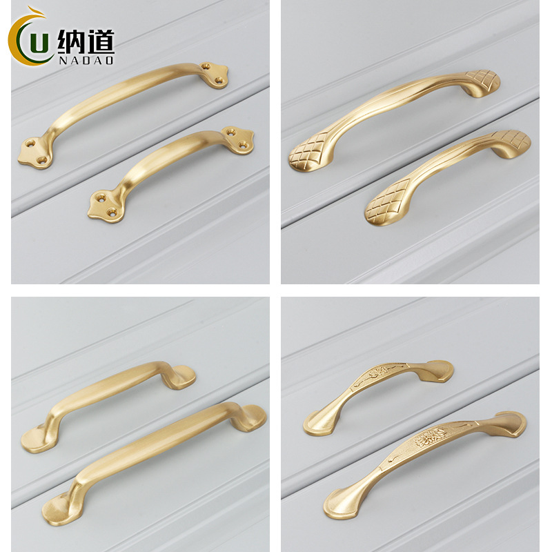 Furniture hardware, European and Chinese style brass, antique style handles, antique copper cabinets, drawers, wardrobe doors, wooden doors and window handles details Picture