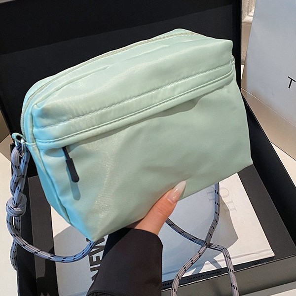 New Japanese waterproof Oxford fabric black small square bag, light and casual crossbody bag, men's and women's mobile phone crossbody bag Specification drawing