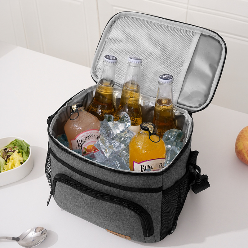 Runhui Extreme Amazon Meal Bags, small office worker lunch box bags, outdoor picnic bags, hand-held insulated bags Application Scenario