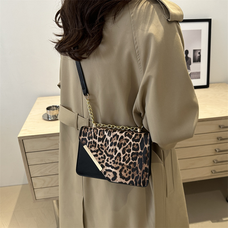 2024 New stylish and versatile single-shoulder crossbody bag with a high-end and niche design, underarm bag, women's leopard print handbag Specification drawing