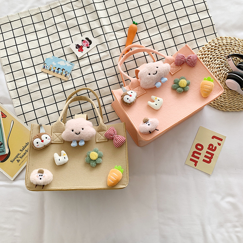 Xiaohongshu's full moon felt souvenir gift bag, children's festival cartoon gift bag, baby souvenir shopping bag full figure
