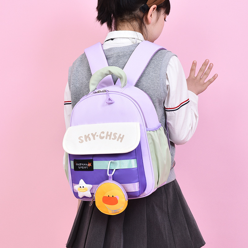 Kindergarten schoolbags for children aged 3-5 in the middle and senior classes, casual backpacks for preschool boys and girls, and children's backpacks. 4 Application Scenario
