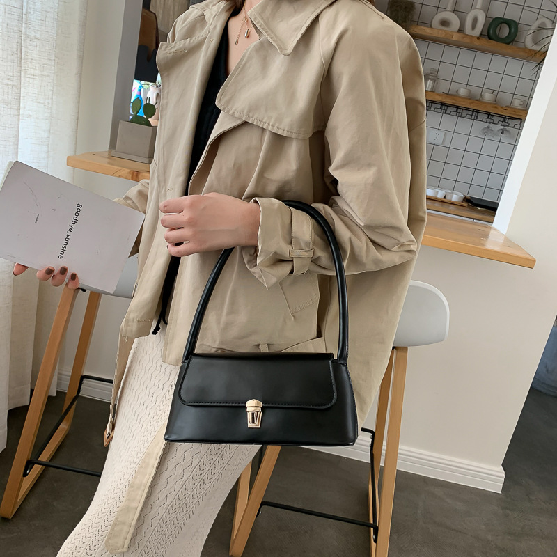 Wholesale of trendy and stylish underarm bags and women's bags from France in 2021. Trendy and versatile hand-held ins single-shoulder bags Application Scenario