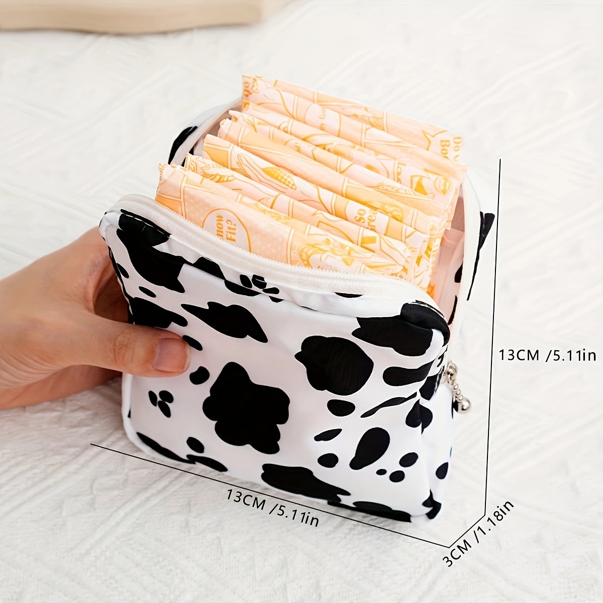 Sanitary napkin storage bag for girls, portable cosmetics lipstick bag, ins sanitary napkins and sanitary napkins storage small bag details Picture