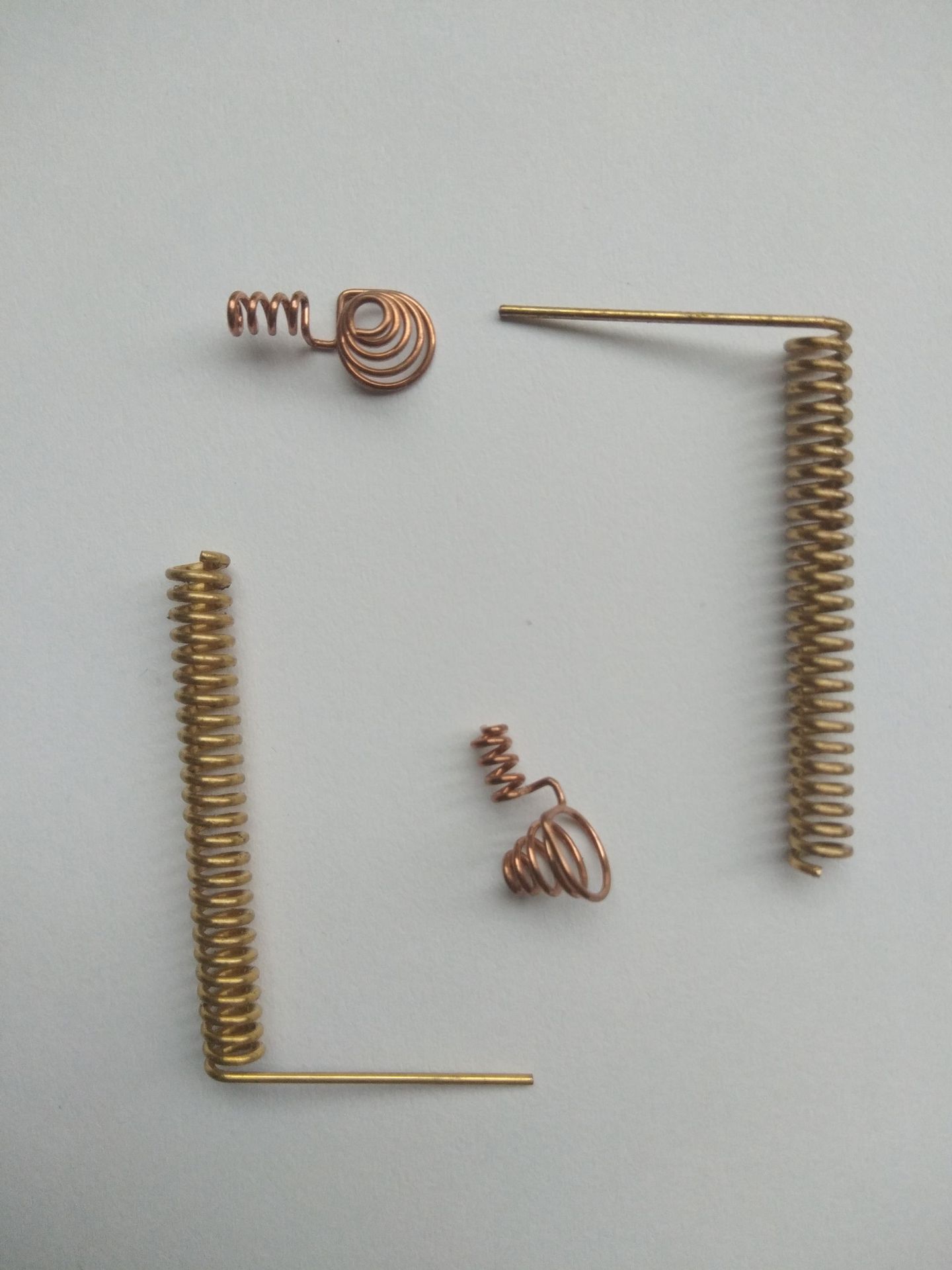 The manufacturer produces and processes modified high-strength, high-temperature resistant, corrosion-resistant and fatigue-resistant decorative springs Specification drawing