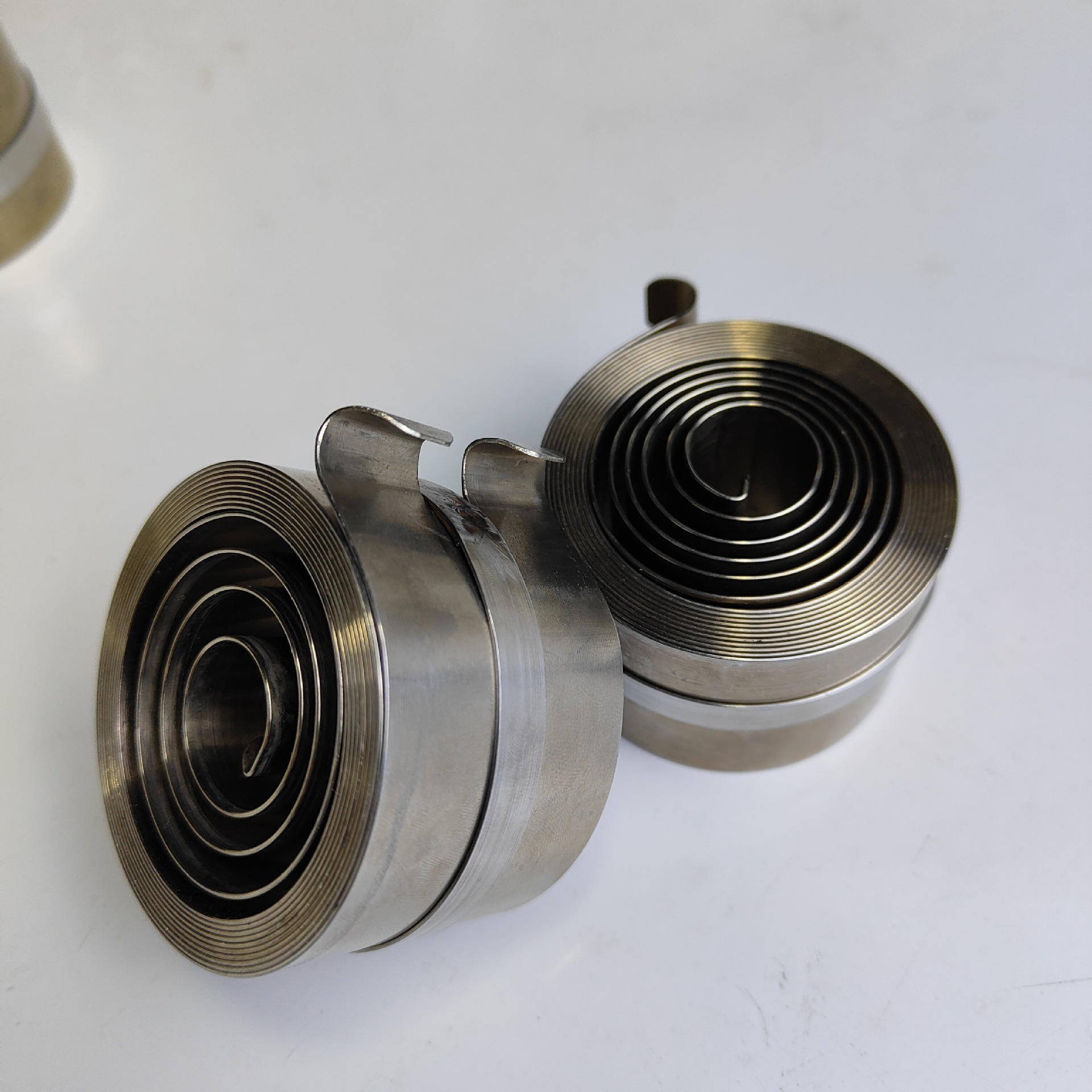 Customized 301 stainless steel spring electric sunshade roller shutter spring, spiral telescopic spring, lifting spring Specification drawing
