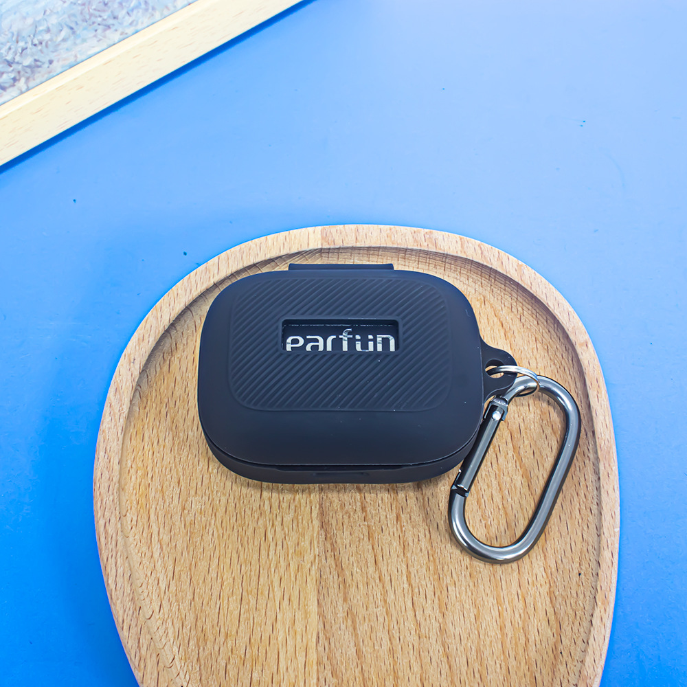 The EarFun Air Pro4 Bluetooth earphone silicone protective case is shockproof and easy to store. It features a simple solid color shell Application Scenario