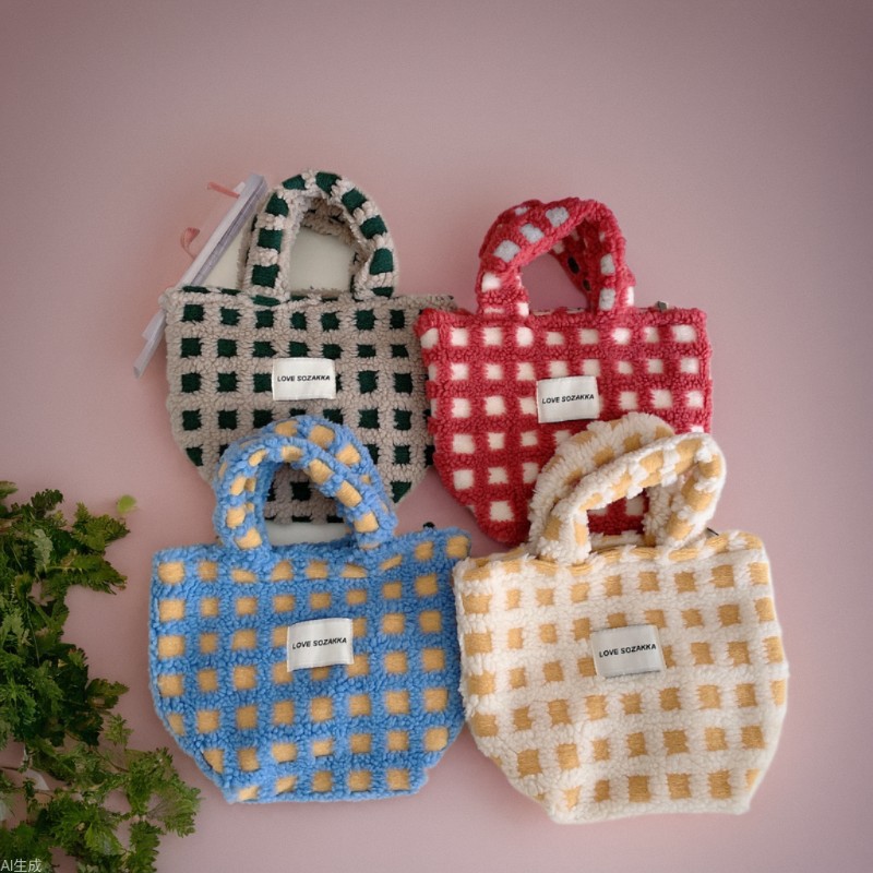 21084 Autumn/Winter new collection: Lamb wool Waffle Bag, cute hand-held tote bag, women's bag, portable large-capacity hand-held bag full figure