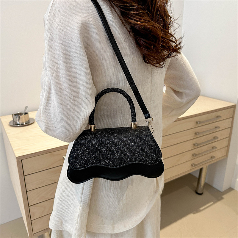 New cross-border French niche small bag team banquet bag, shiny wavy handbag, single-shoulder crossbody dinner bag details Picture