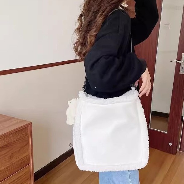 01233 Retro solid color lambskin bag, women's patchwork design sense, underarm commuting bag for work, single-shoulder crossbody bag full figure
