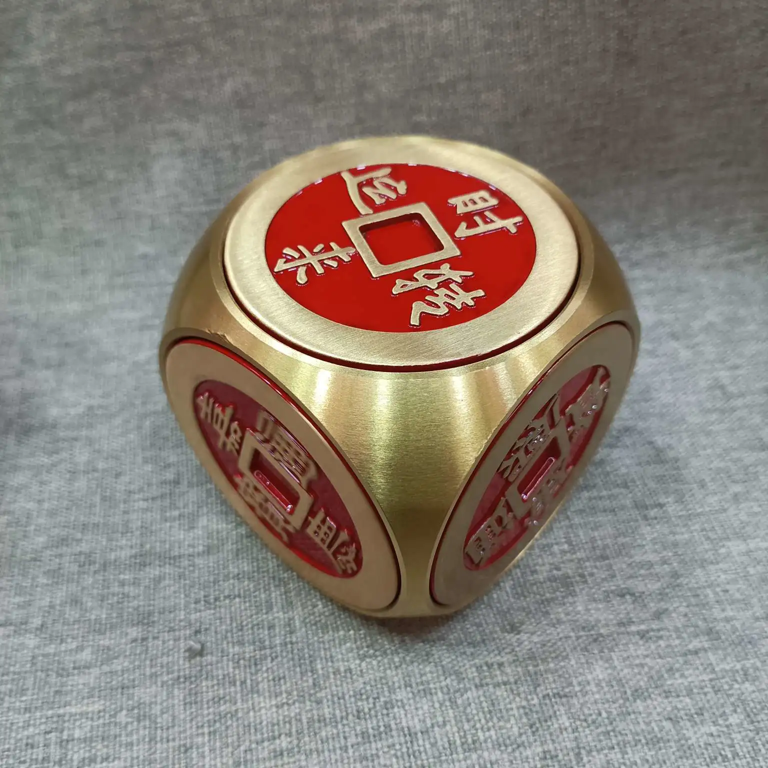The Zhonggong Craft hand-held piece is a cube with five emperors and six sides rotating, and the mountain ghost and the god of Wealth rotate detail image 1