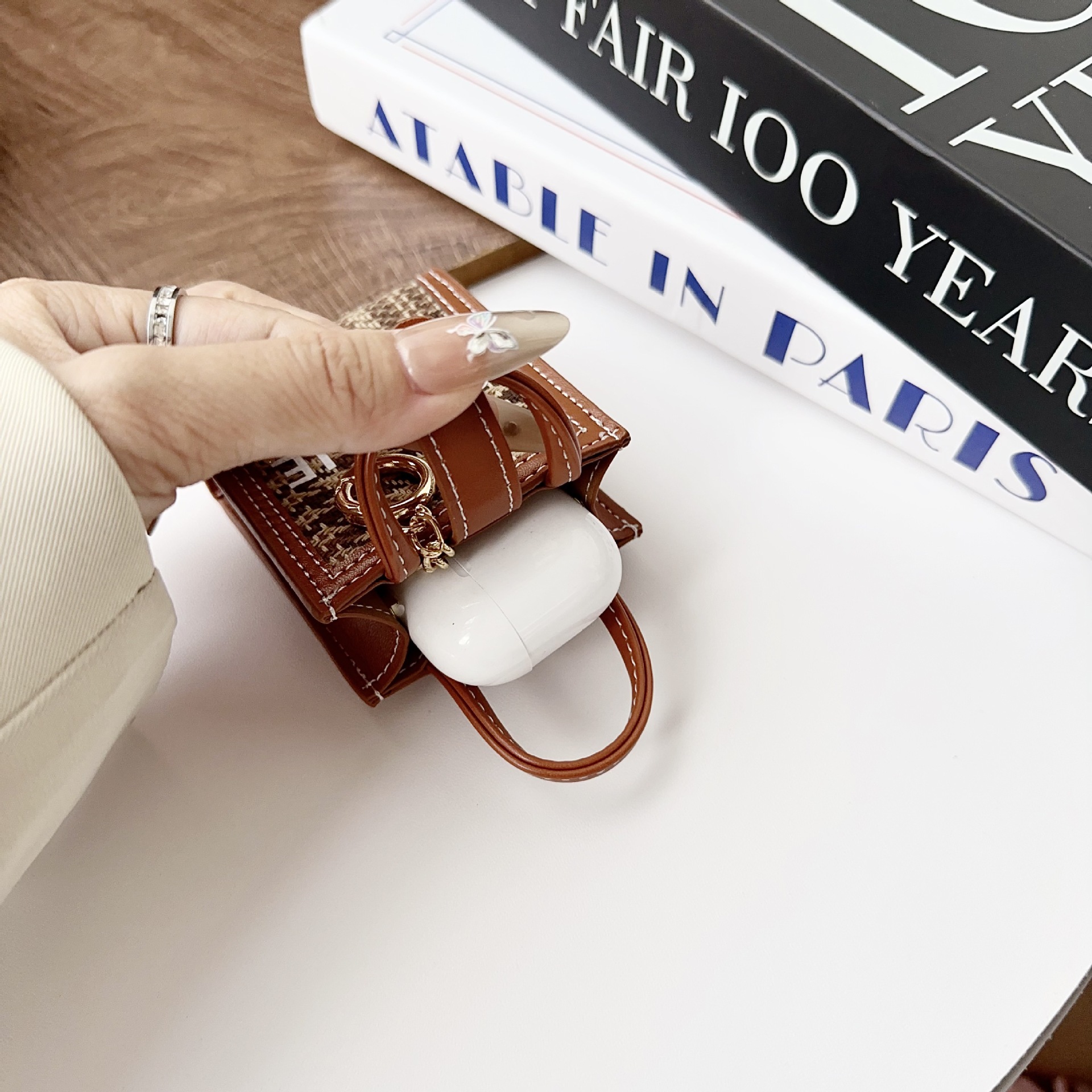 Fashionable crossbody rope earphone case, Airpods protective case, 3rd generation wireless Bluetooth earphone shell, leather coin purse suitable Specification drawing