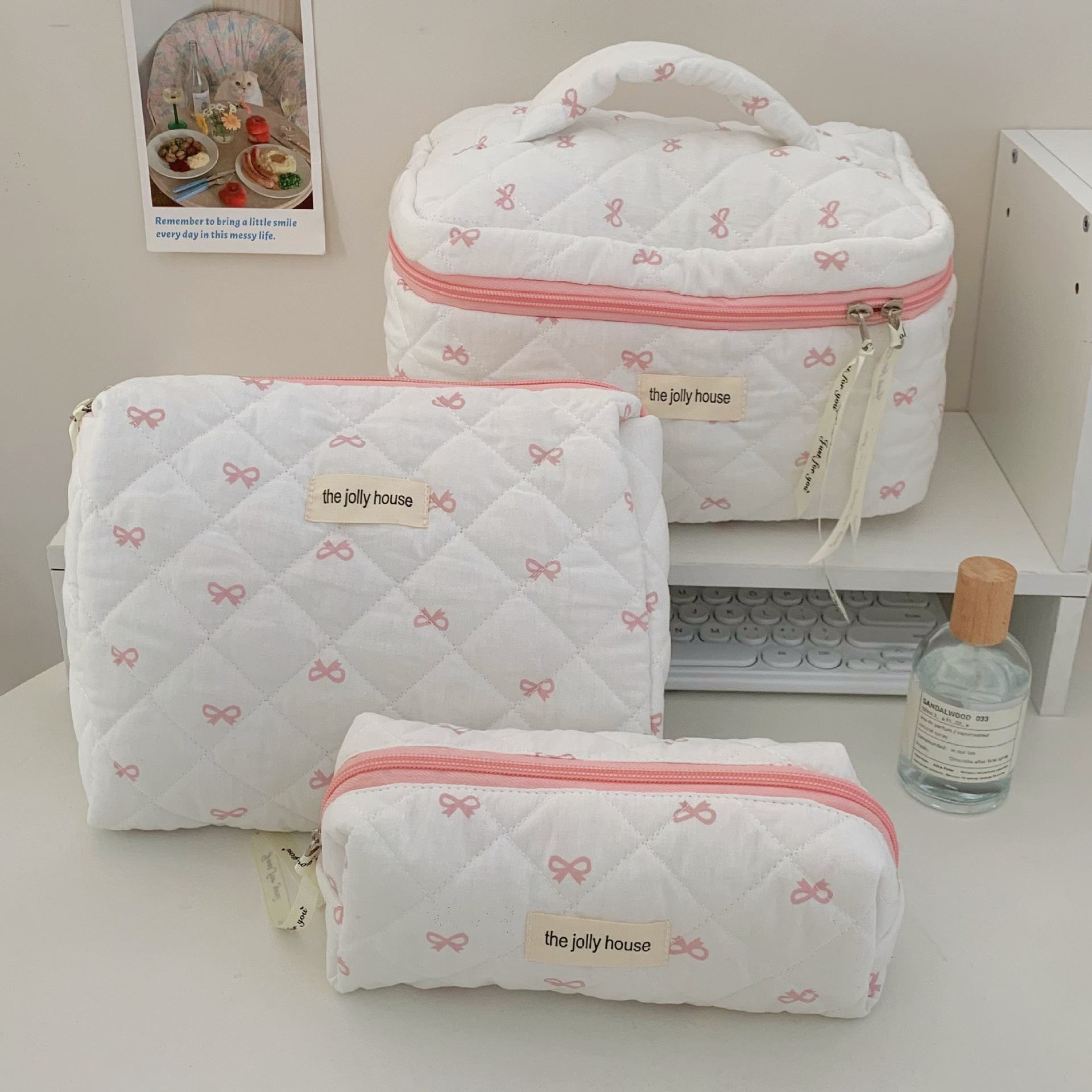 Korean-style girlish makeup bag, high school girls' appearance level bow, portable large-capacity travel cosmetics storage bag full figure