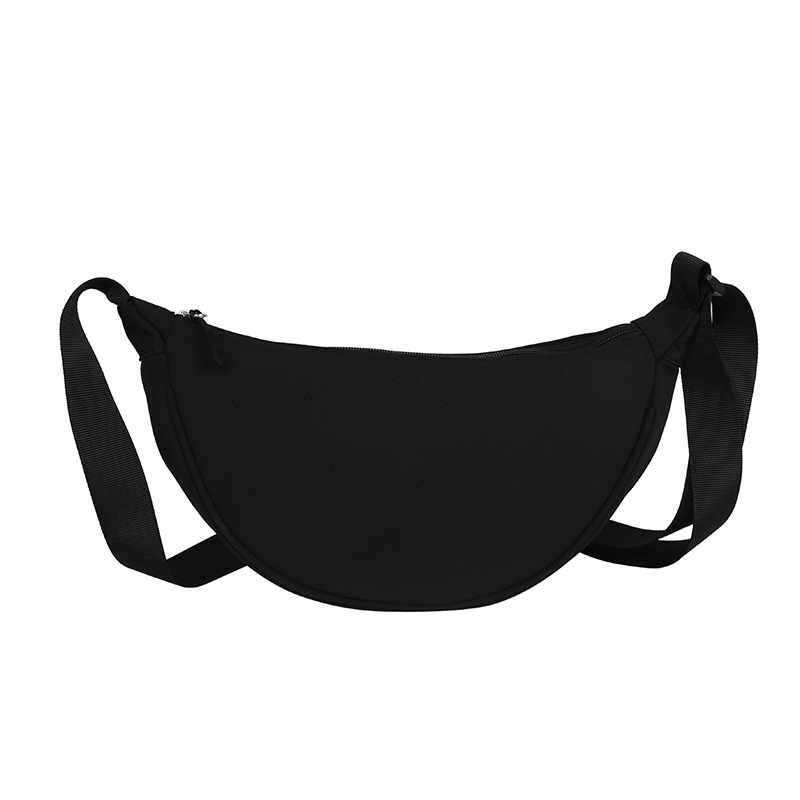 2022 New Korean-style trendy and simple student crossbody bag, women's canvas, ins fashionable black single-shoulder dumpling bag Item Picture