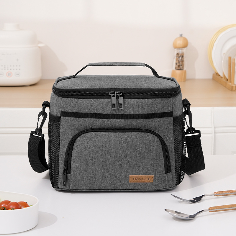 Runhui Extreme Amazon Meal Bags, small office worker lunch box bags, outdoor picnic bags, hand-held insulated bags full figure