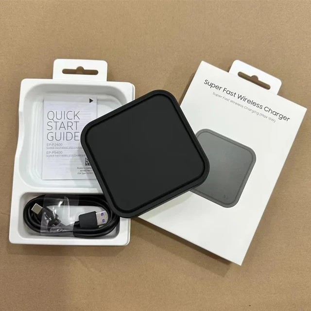 The EP-P2400 wireless charger with a 15W base is suitable for fast charging of Samsung mobile phones and headphones full figure