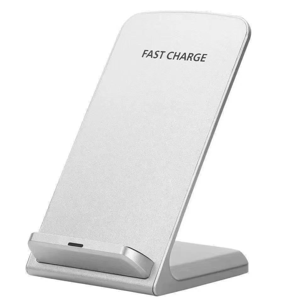 A 2024 bestseller for Apple's 15W wireless fast charging smartphone digital magnetic charger for cross-border use Item Picture