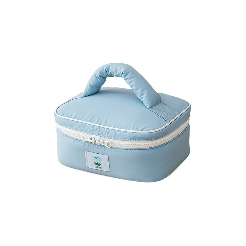 New nylon cosmetic bag, hand-held portable toiletry bag, stain-resistant and waterproof hand-held bag, cloud-like cream storage bag Item Picture