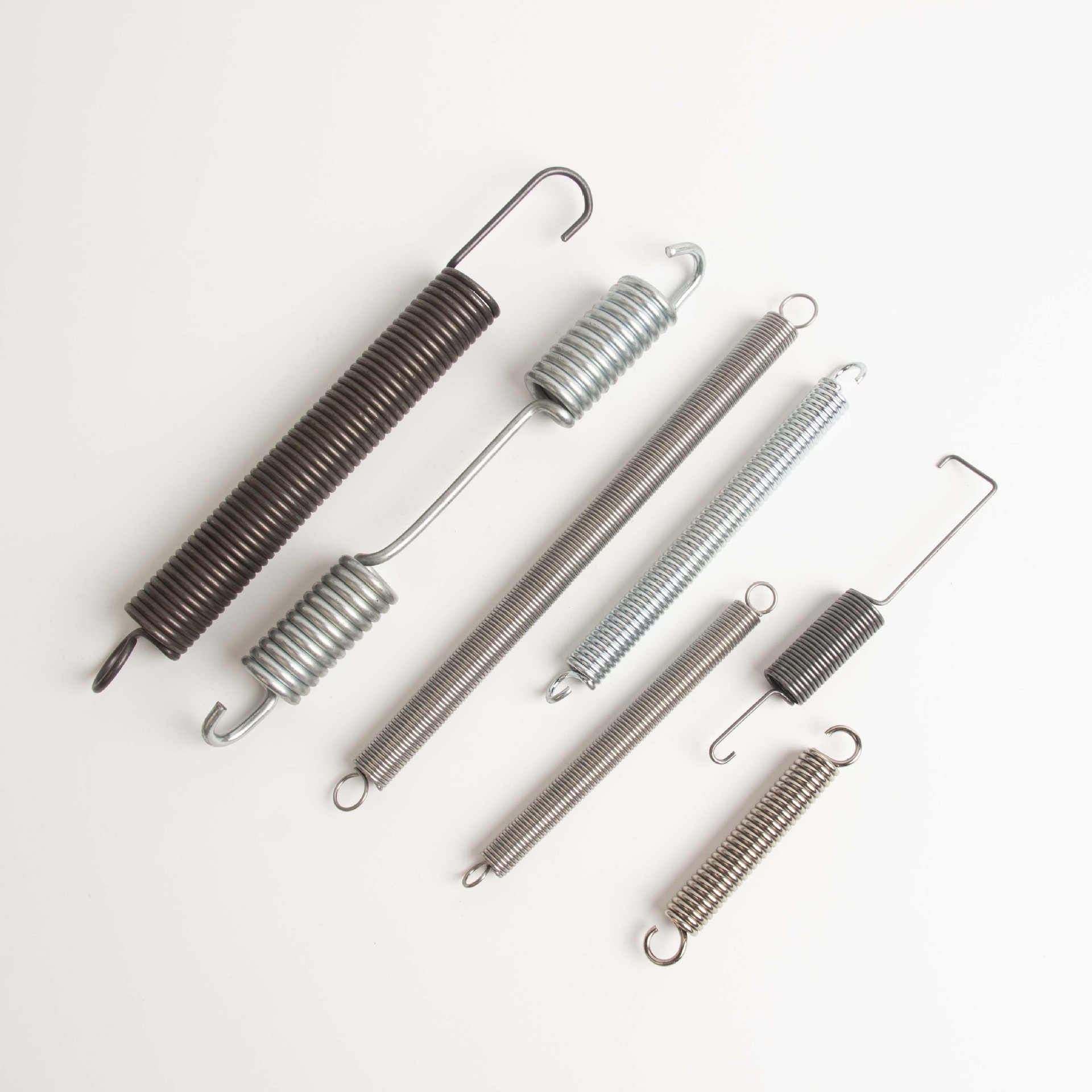 The manufacturer processes stainless steel strong tension springs, fatigue-resistant high-temperature manganese steel tension springs Application Scenario