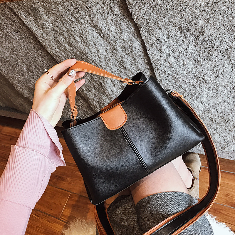 High-end premium bucket bag for women, 2023 new style handbag, color-block Korean style, simple and versatile crossbody bag for women Application Scenario