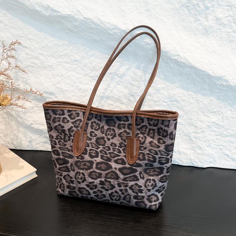 Cross-border autumn and winter large-capacity retro leopard print tote bag for women, 2024 new trendy Korean-style fashionable commuting single-shoulder bag full figure