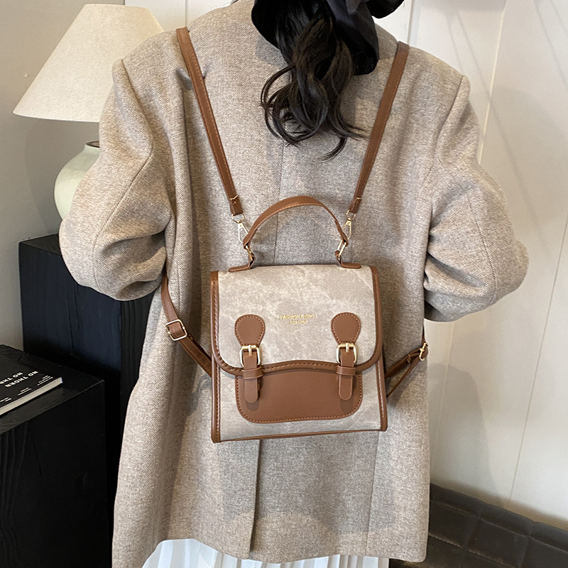 Retro and fashionable color-blocking backpack for women, new autumn 2024 trendy handbag, commuting single-shoulder crossbody bag, trendy details Picture