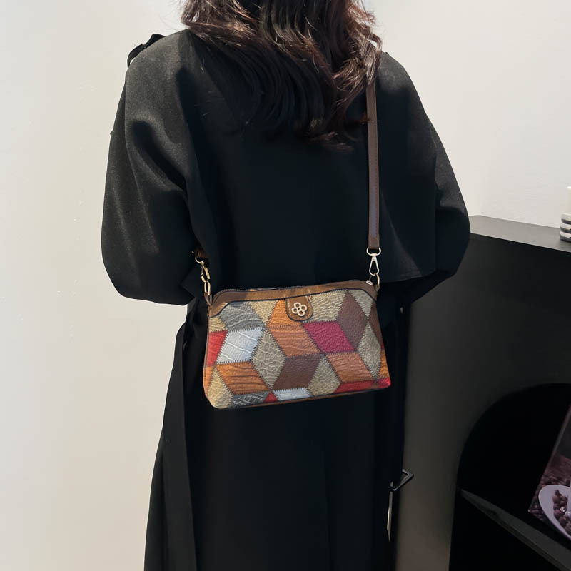 Ethnic style design women's bag, color-blocking and color-matching crossbody bag, new 2024 autumn and winter mobile phone bag, casual single-shoulder bag details Picture