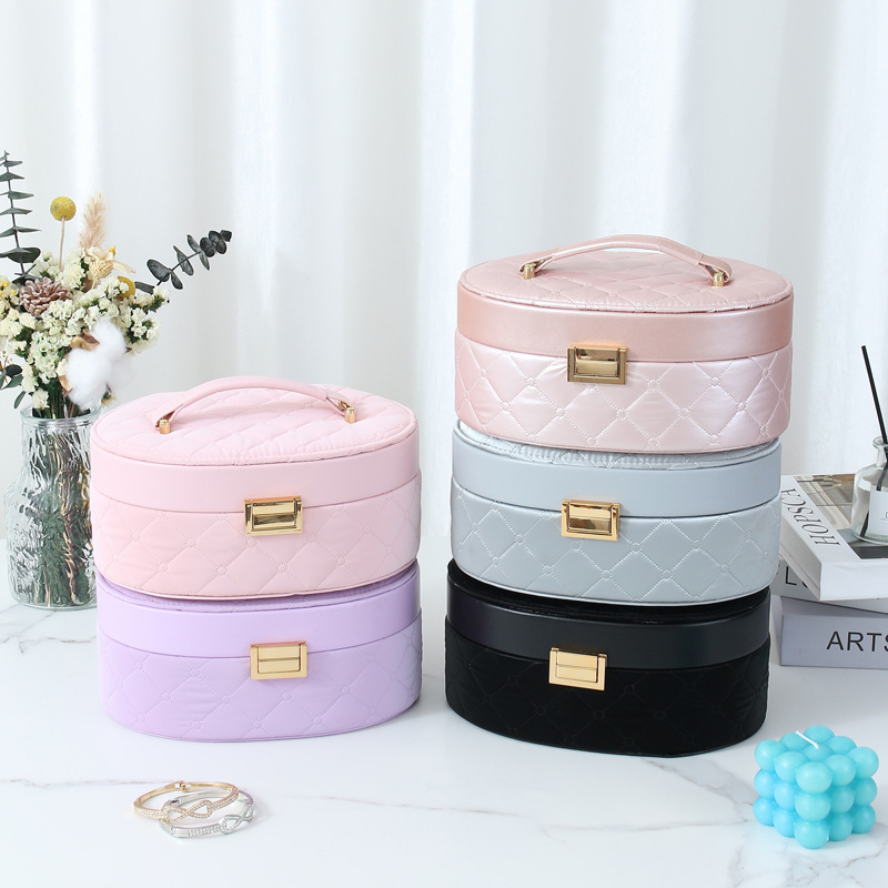 Hand-held semi-circular high-end jewelry storage box with lock, ring, fabric pattern, decorative item box, simple makeup storage with mirror Application Scenario