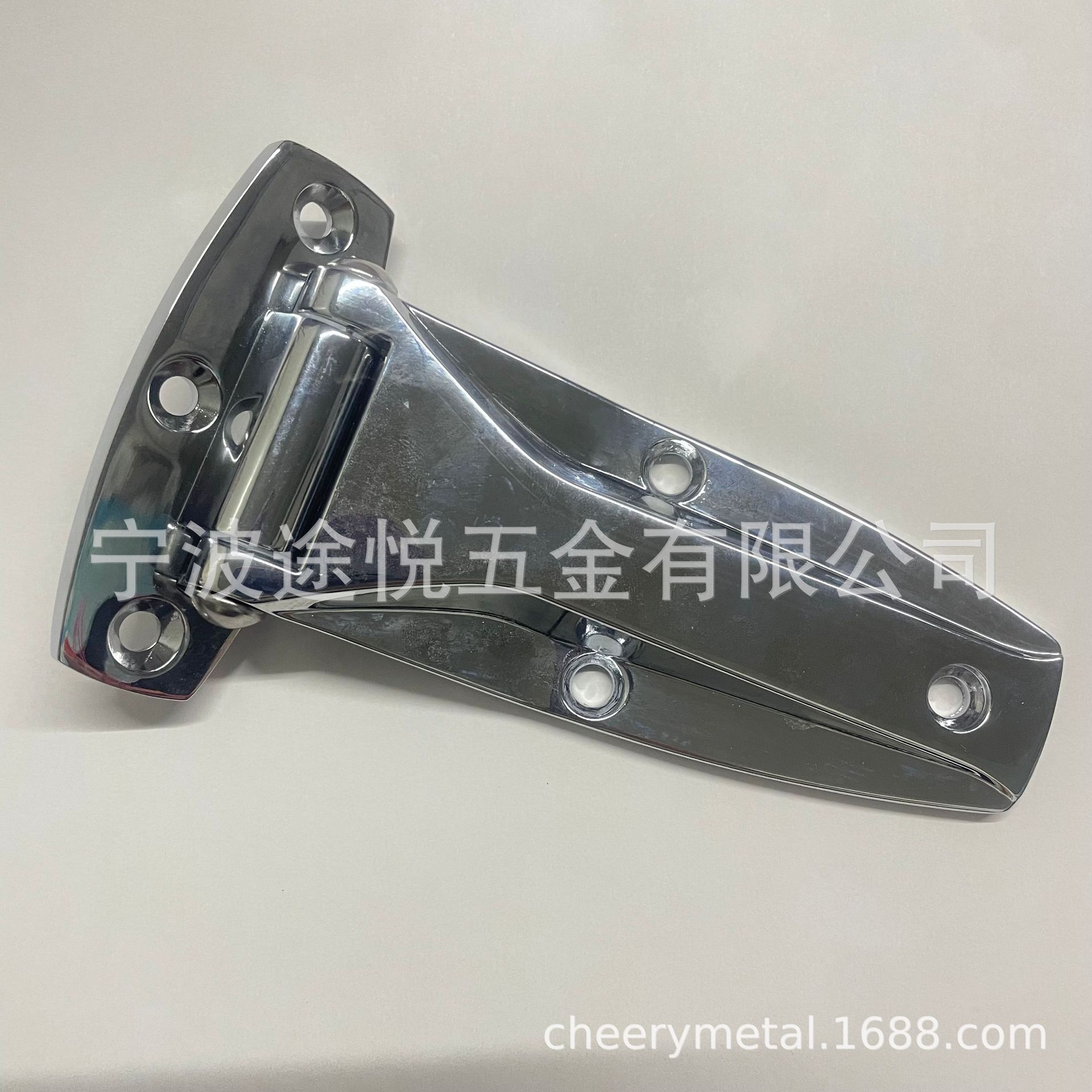 The manufacturer supplies car body hinges, car door hinges, zinc alloy hinges with chrome-plated surfaces Application Scenario