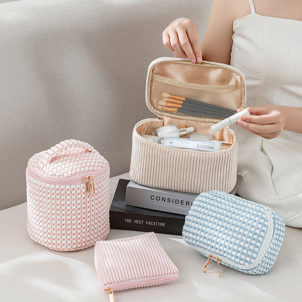 New velvet makeup bag travel portable mouth red envelope girl-style hand-held storage bag large capacity classified four-piece set Application Scenario