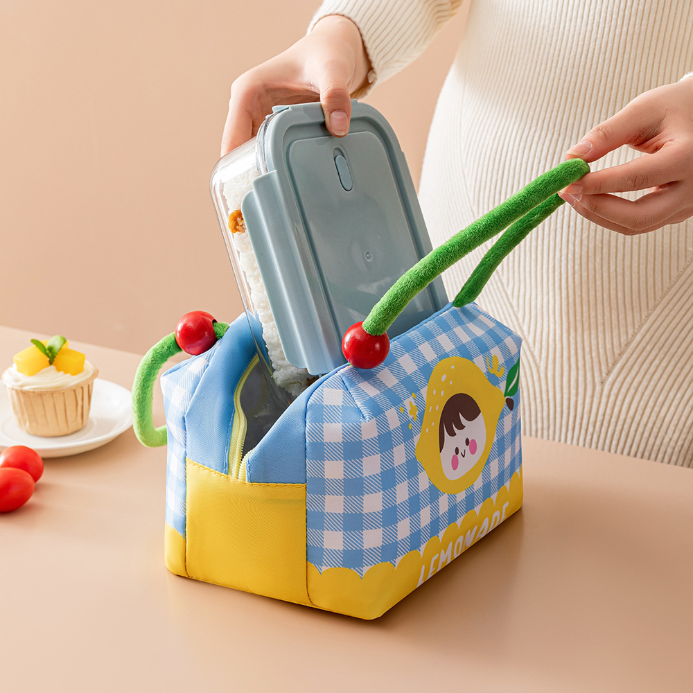 Steifu cute bento bag, large-capacity thickened ice pack, commuting lunch box bag for work, hand-held insulated lunch bag Application Scenario