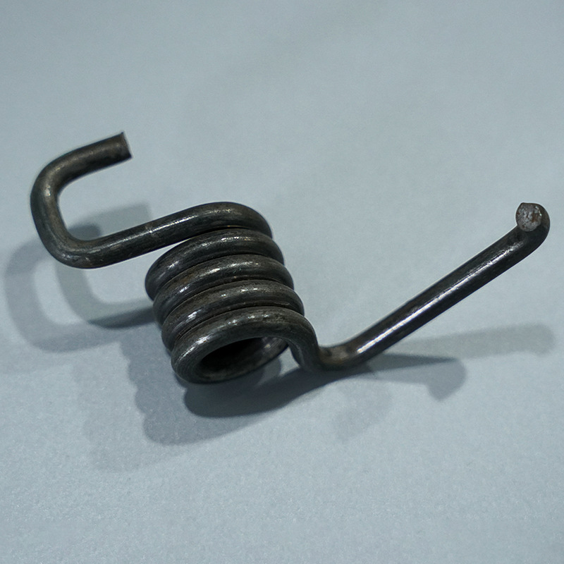 Tension spring traction type bottom screw, arm spring, small screw replacement, butterfly screw tightening, wrench fixation Specification drawing