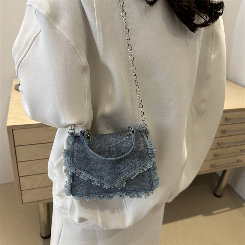 2024 Cross-border bags: Retro small bags, fringed bags, denim blue mini small bags, chain bags, handbags, crossbody bags Application Scenario