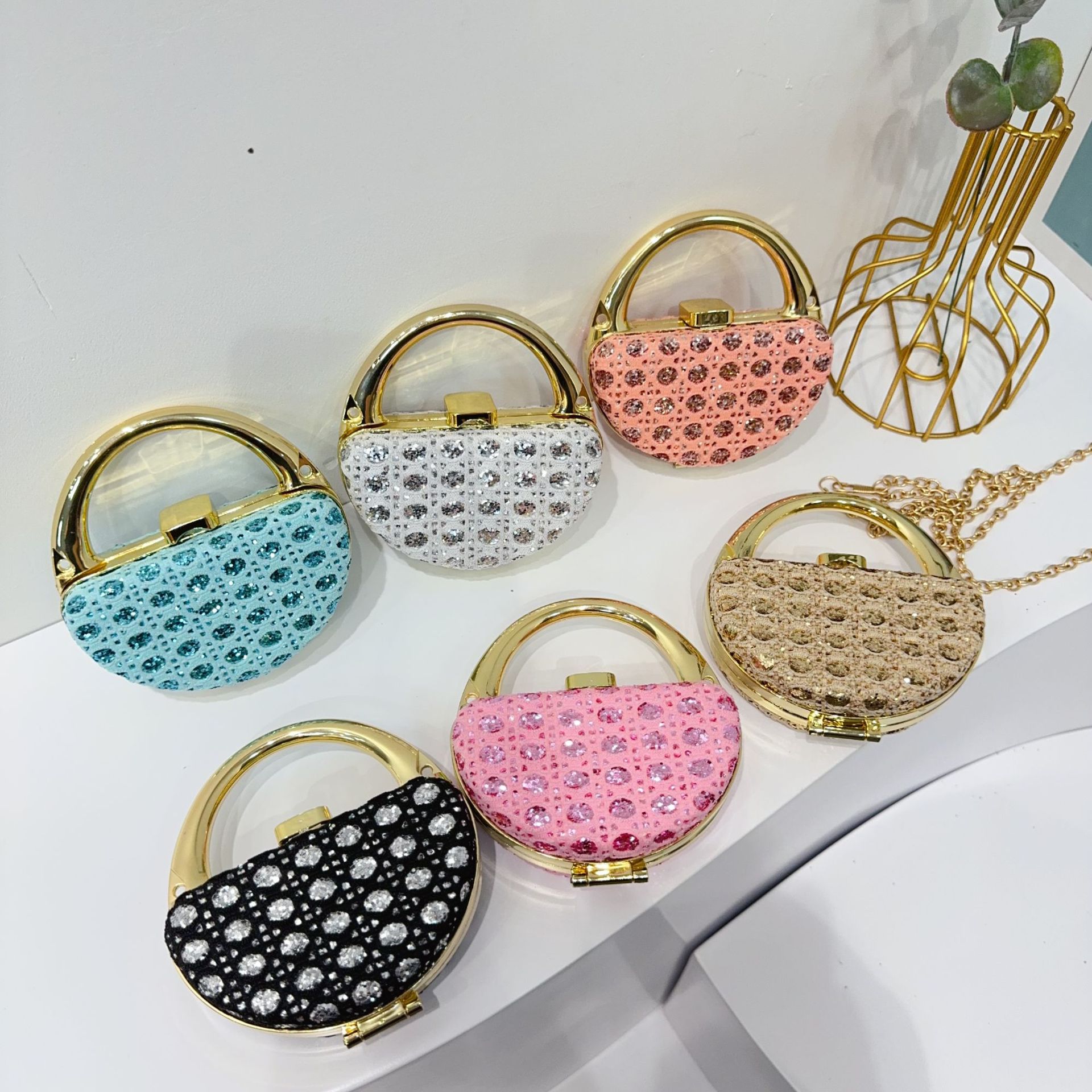 Cross-border bestsellers mini bags, new fashionable full-diamond ladies' single-shoulder bags, popular chain crossbody red envelopes details Picture