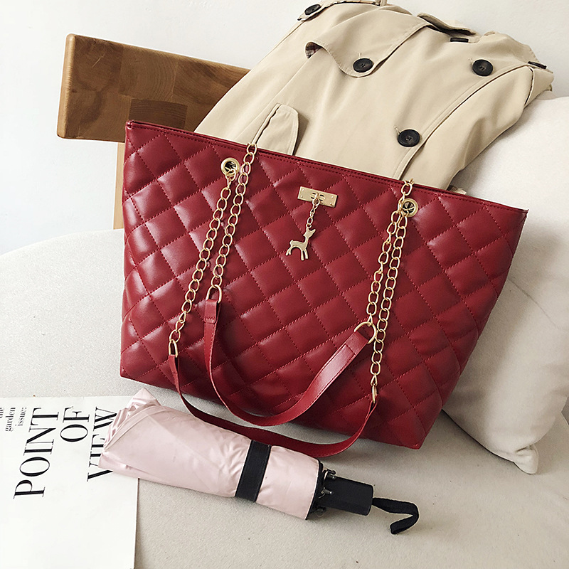 Women's bag 2022 New style embroidered thread diamond chain large bag crossbody bag Large capacity bag, Little Deer single-shoulder bag wholesale bag Specification drawing