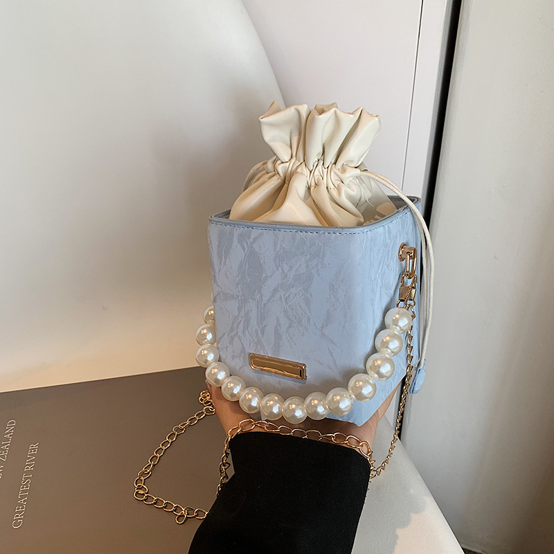 Pearl chain drawstring bag for women, new Spring/Summer 2024 square bucket bag, retro Chinese style single-shoulder crossbody bag full figure